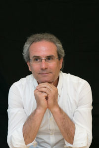 Lo scrittore Angelo Donno
